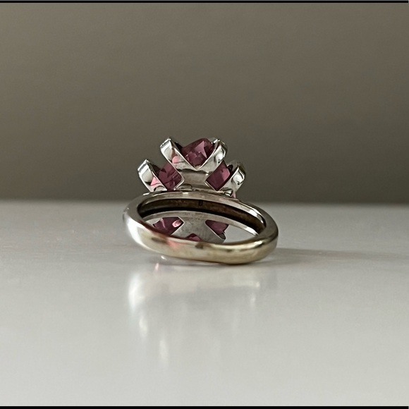 14k white gold pink sapphire and diamond chips ring - Picture 10 of 12